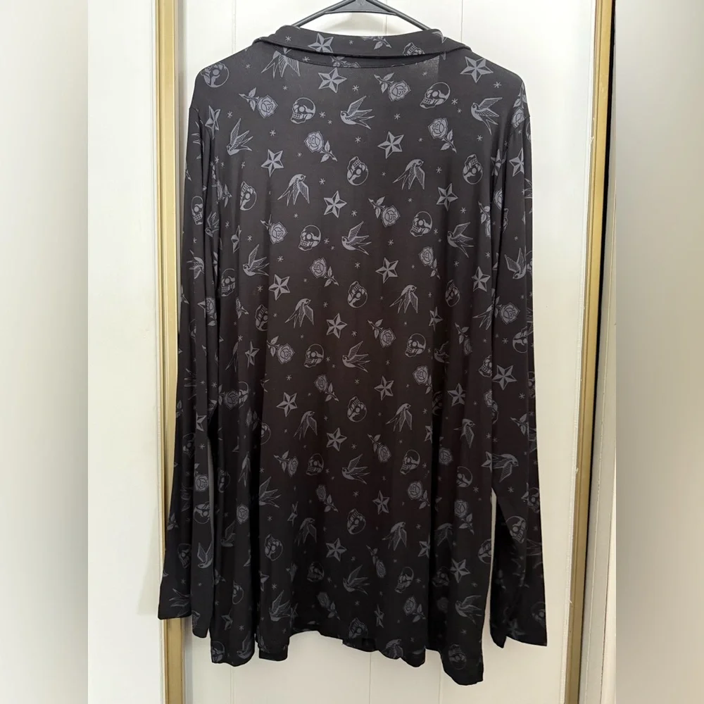 🆕 Torrid Super Soft Button Through Long Sleeve Sleep Shirt size 2 - Picture 7 of 10